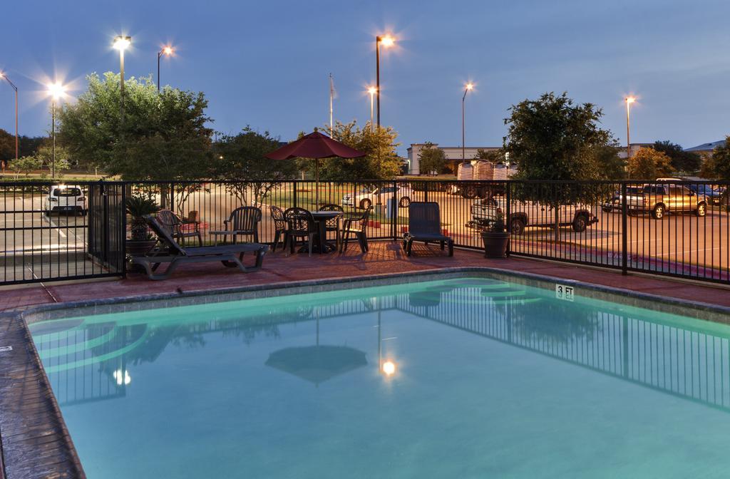 Hawthorn Extended Stay By Wyndham College Station Exterior foto